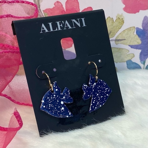 NWT ALFANI BLUE TROPICAL FISH DROP EARRINGS - Picture 4 of 6